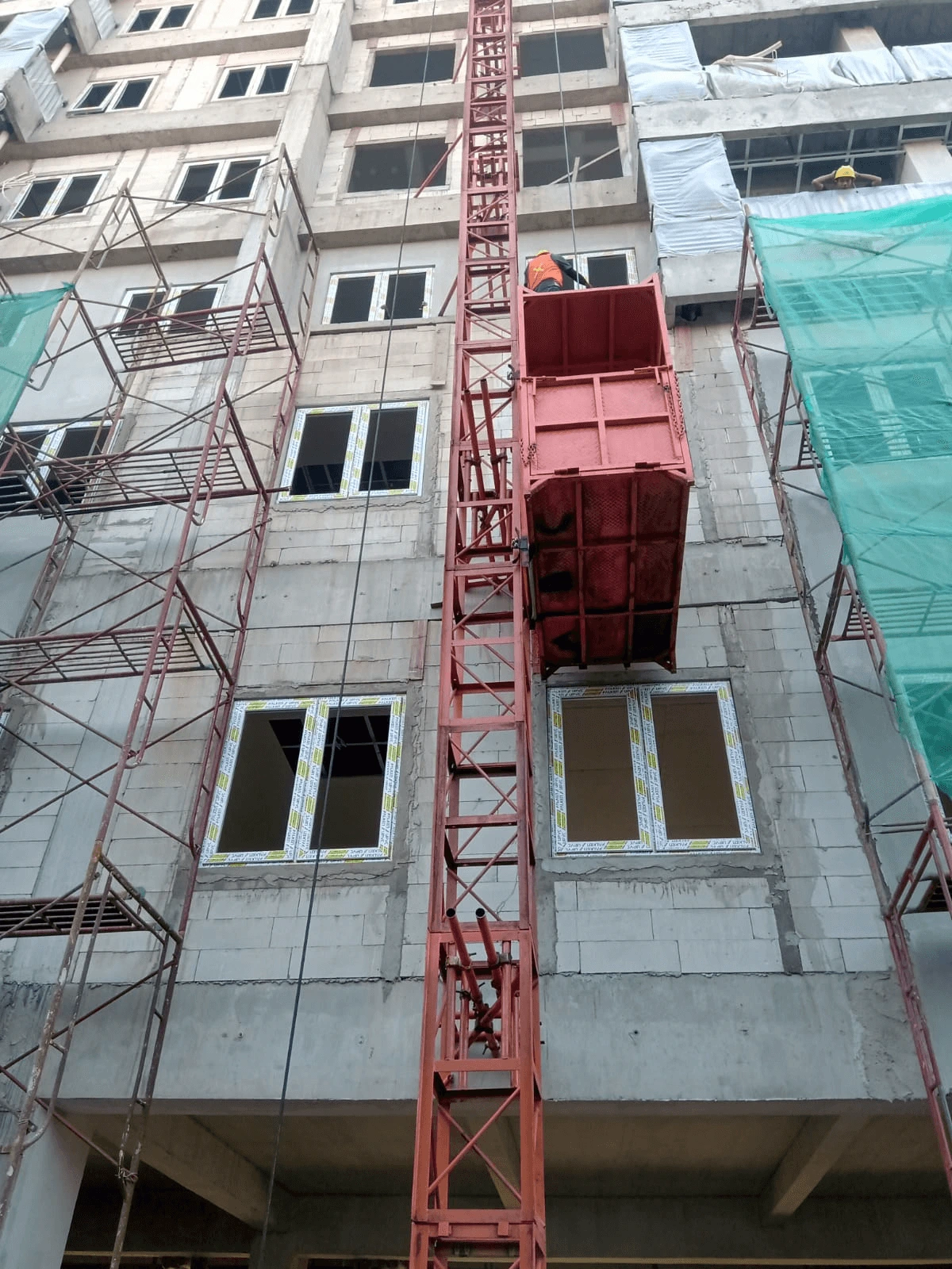 Penyewaan Lift Barang Jakarta Timur