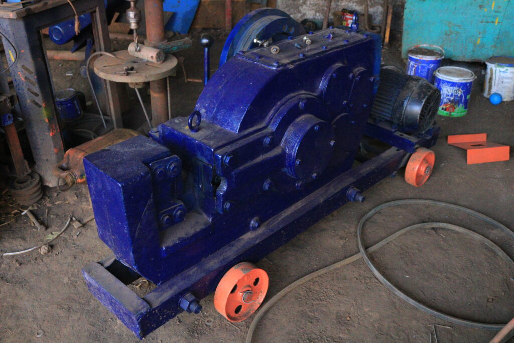 Sewa Bar Bender & Cutter siap kirim ke lokasi proyek Anda