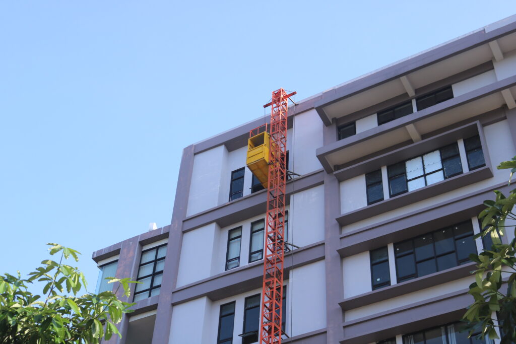 Sewa Lift Barang Jakarta Pusat