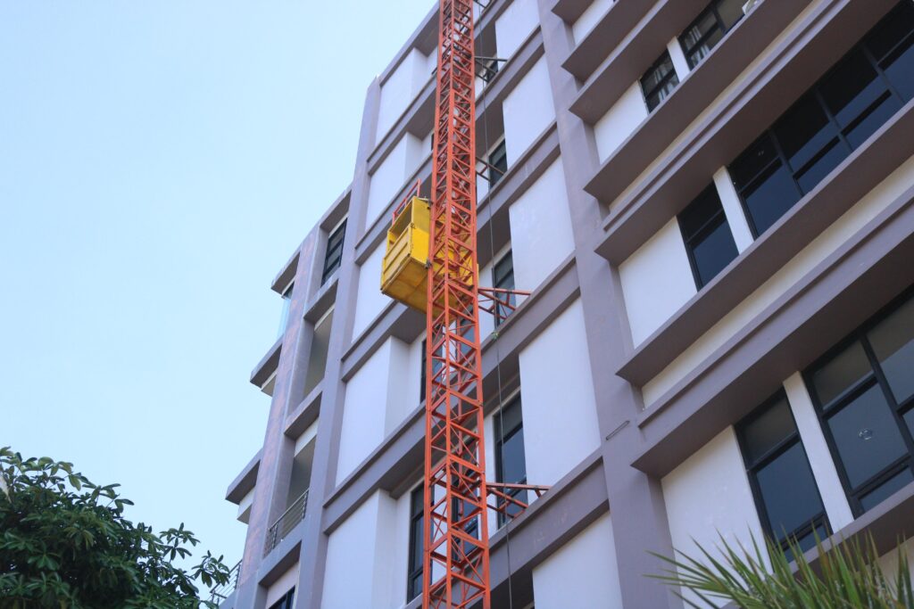 Sewa Lift Barang Jakarta Selatan